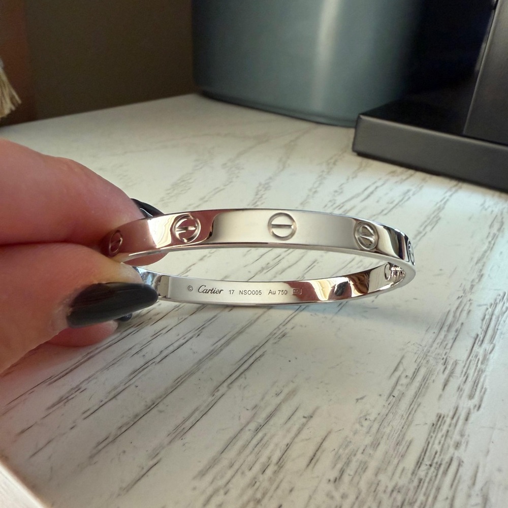 Cartier white gold Love Bracelet classic model excellent condition - Picture 2 of 9